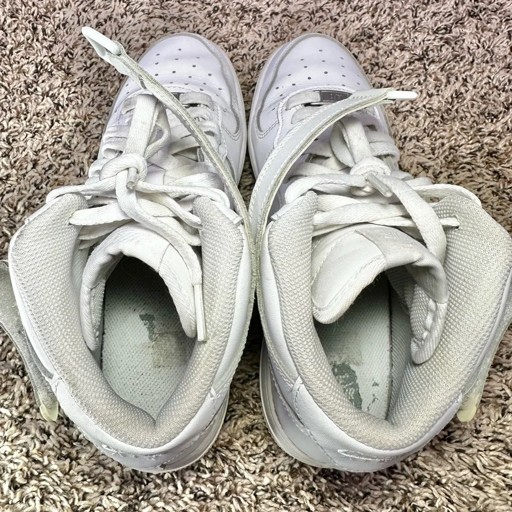 Nike Air Force 1 Mid Triple White Youth Size 7Y/8.5W‎ AF1 High Top